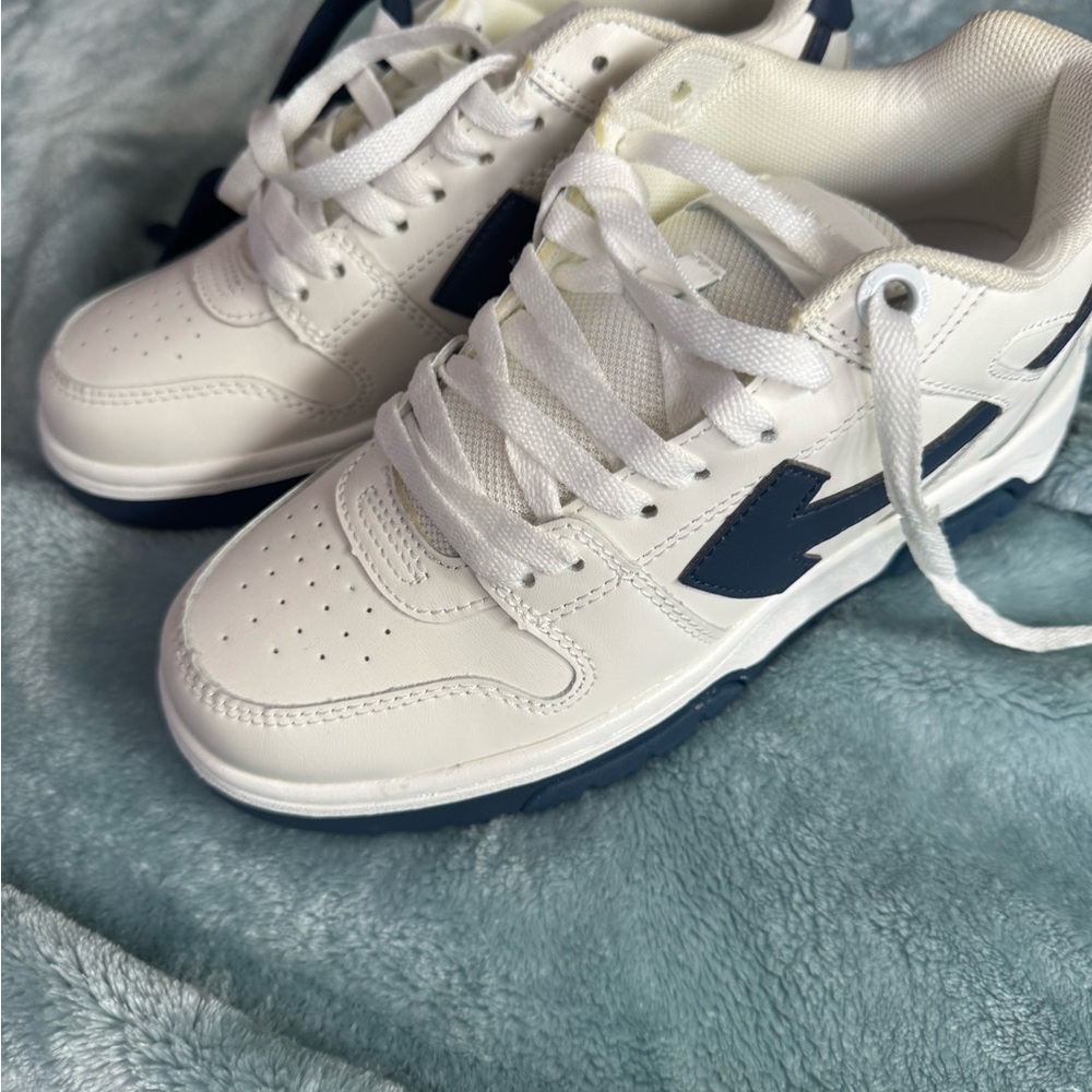 Off-White Kids Sneakers in White and Dark Blue 36 unisex